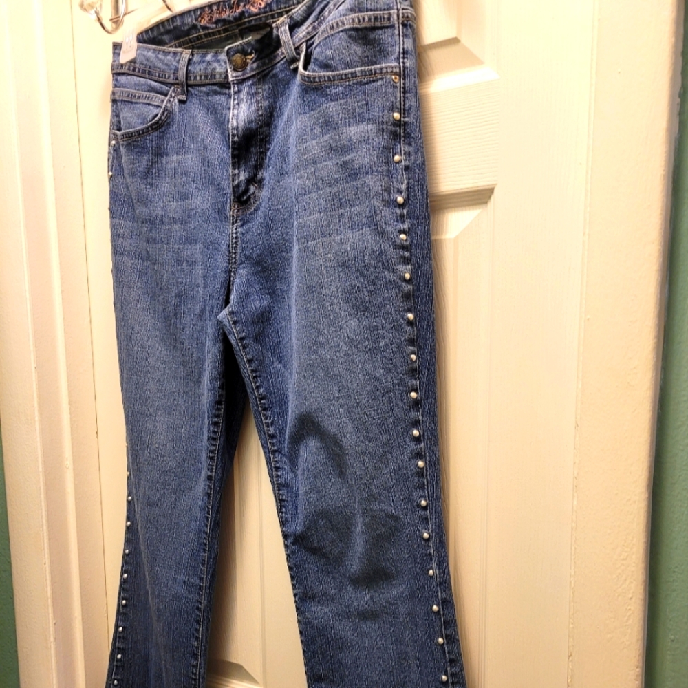 Jeans pearl studded